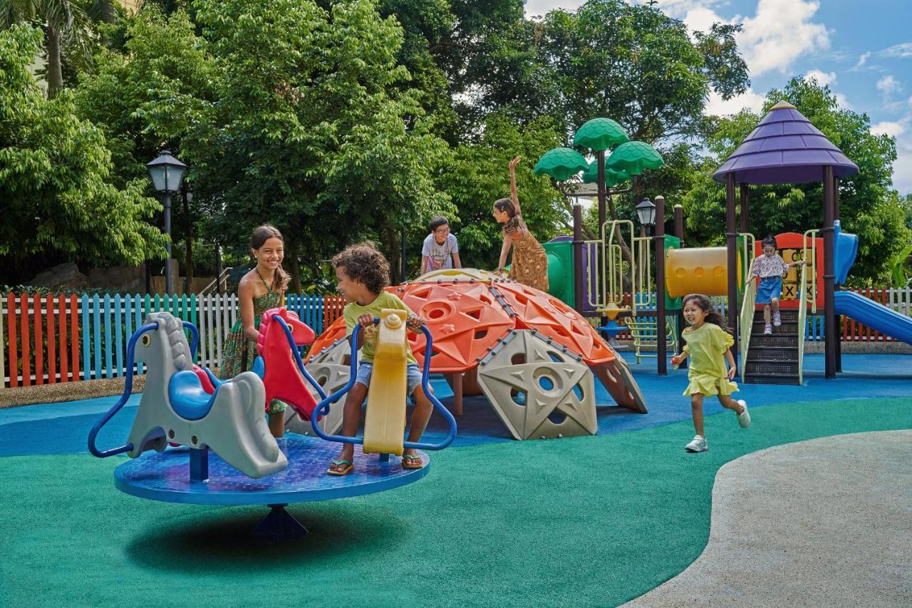 Hotel Artyzen Grand Lapa Macao Exteriér fotografie Children playing at the Children's Museum of Oak Ridge
