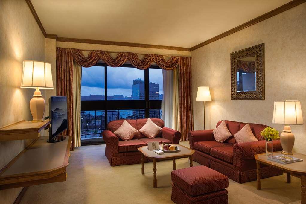 Hotel Artyzen Grand Lapa Macao Pokoj fotografie A living room at the Four Seasons Hotel