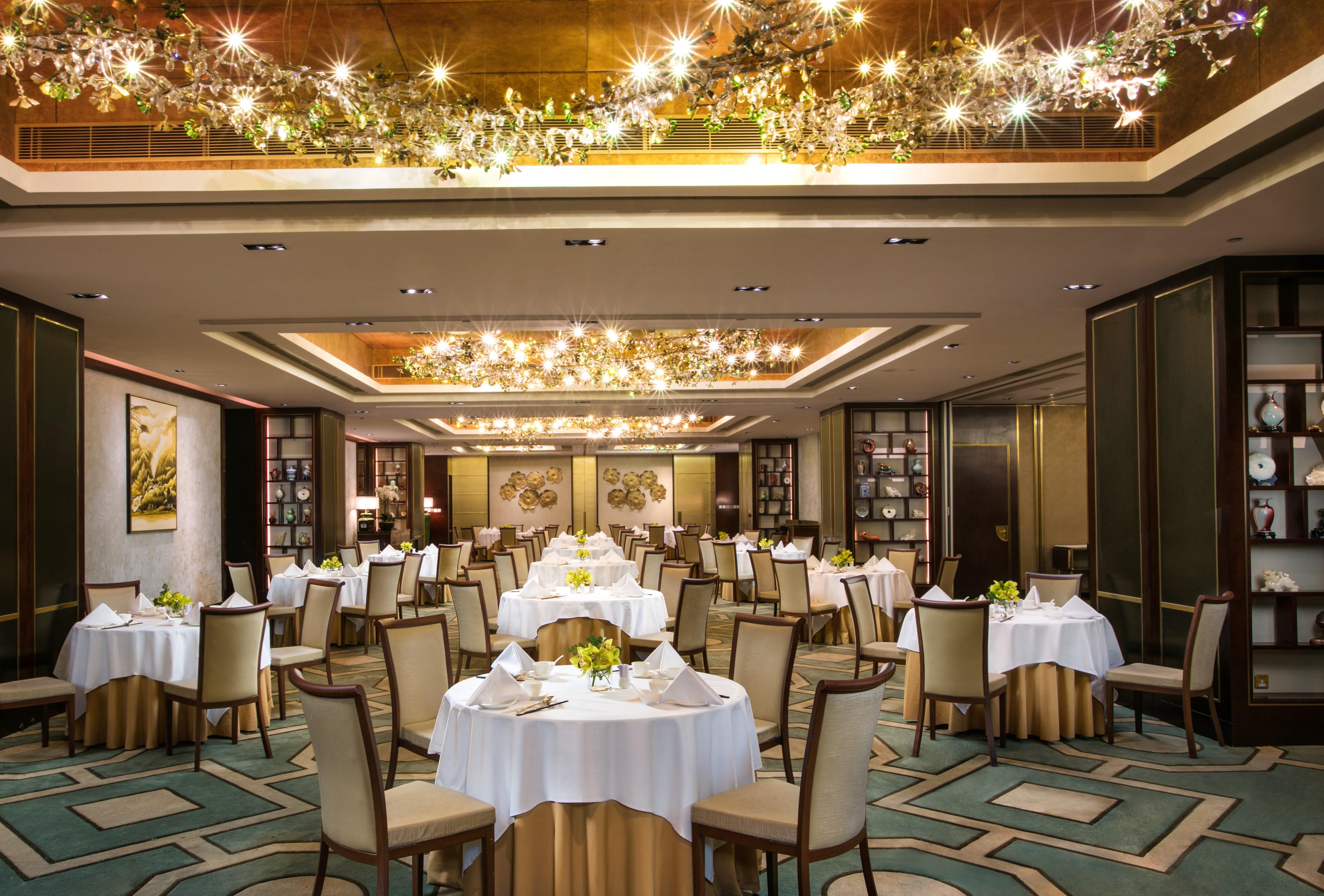 Hotel Artyzen Grand Lapa Macao Exteriér fotografie The restaurant at the Mandarin Oriental, Hong Kong