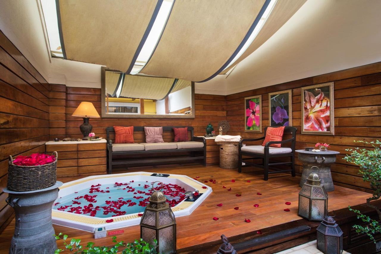 Hotel Artyzen Grand Lapa Macao Exteriér fotografie A spa at the Taj Mahal Palace, Mumbai, India